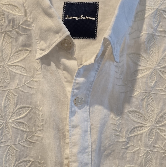 Tommy Bahama Other - Tommy Bahama Cream Floral  Leaf Pattern Men's Shirt 100% Washable Linen